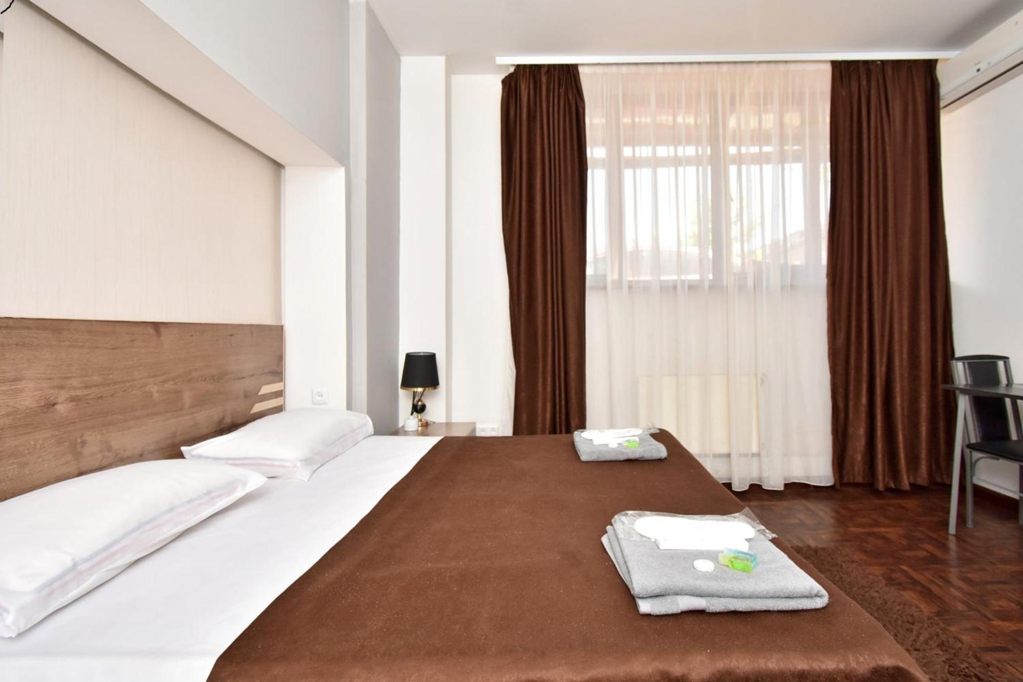 A&S Hotel Ереван Екстериор снимка