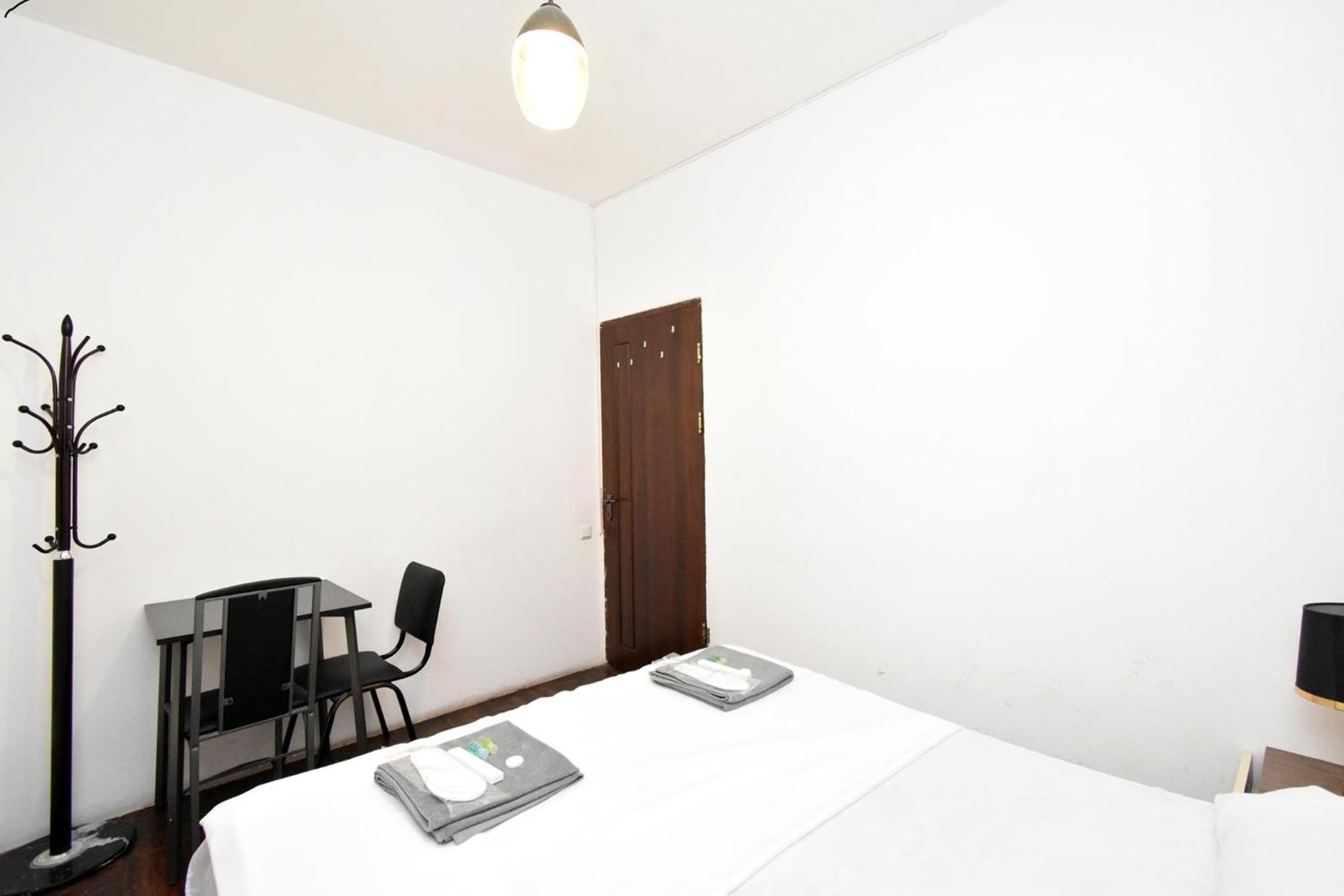 A&S Hotel Ереван Екстериор снимка